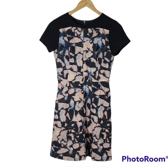 Floral Print Short Sleeve Dress - Picture 4 of 13